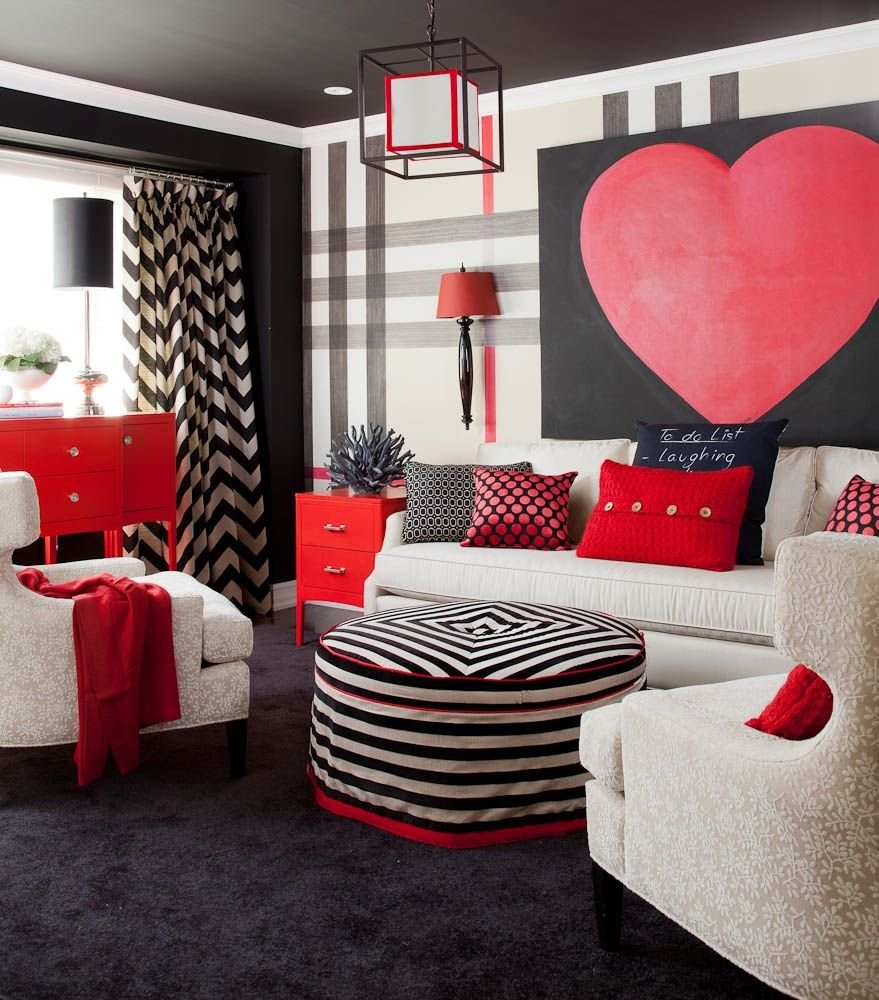 Спальня с красными акцентами