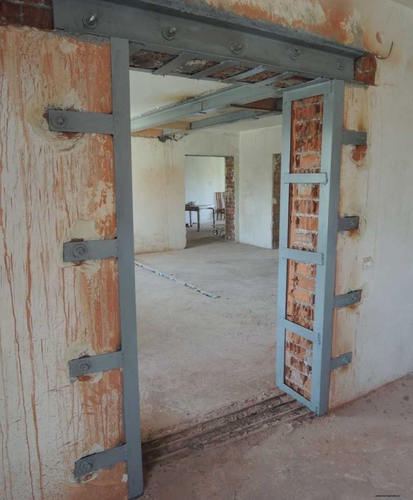 Дверной проем в несущей стене