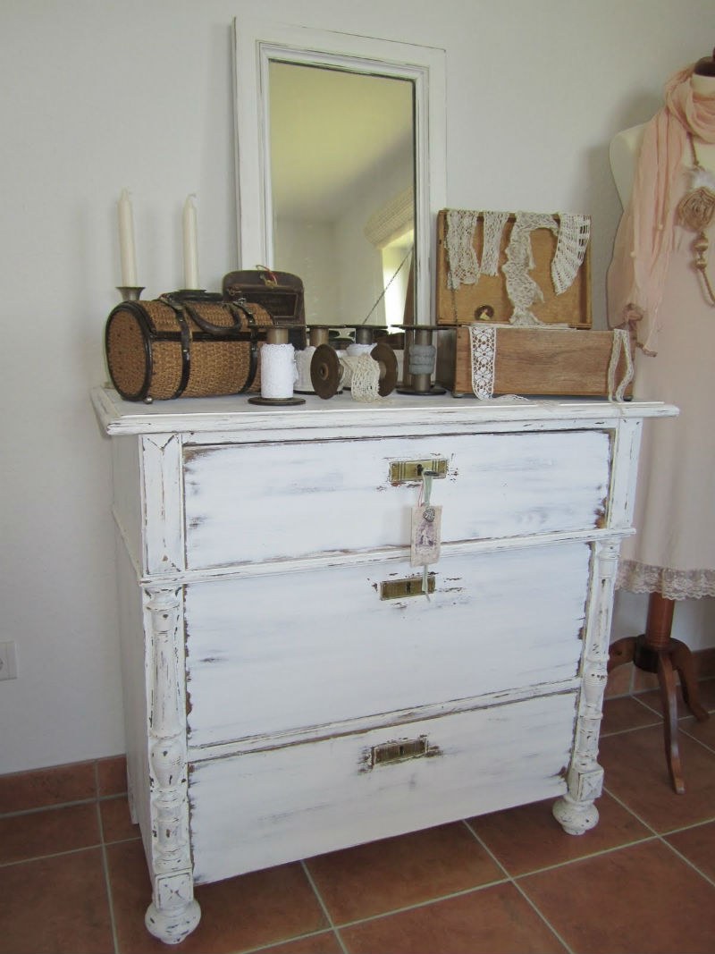 Потертая мебель в стиле шебби Шик