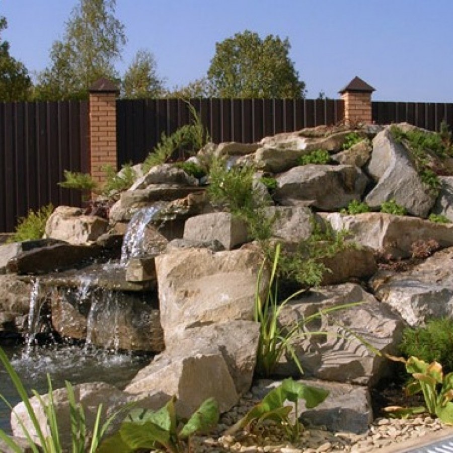 Альпийская горка из камней