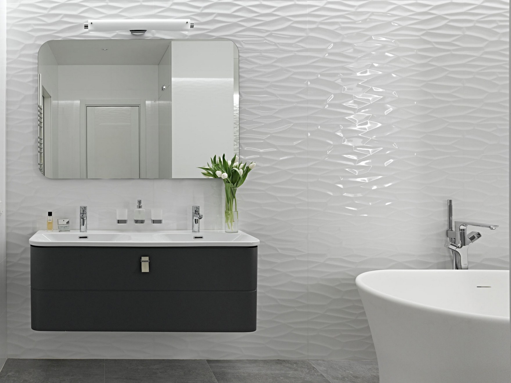 Белый дизайн ванной с волнистой стеной (54 фото) - красивые картинки и HD фото