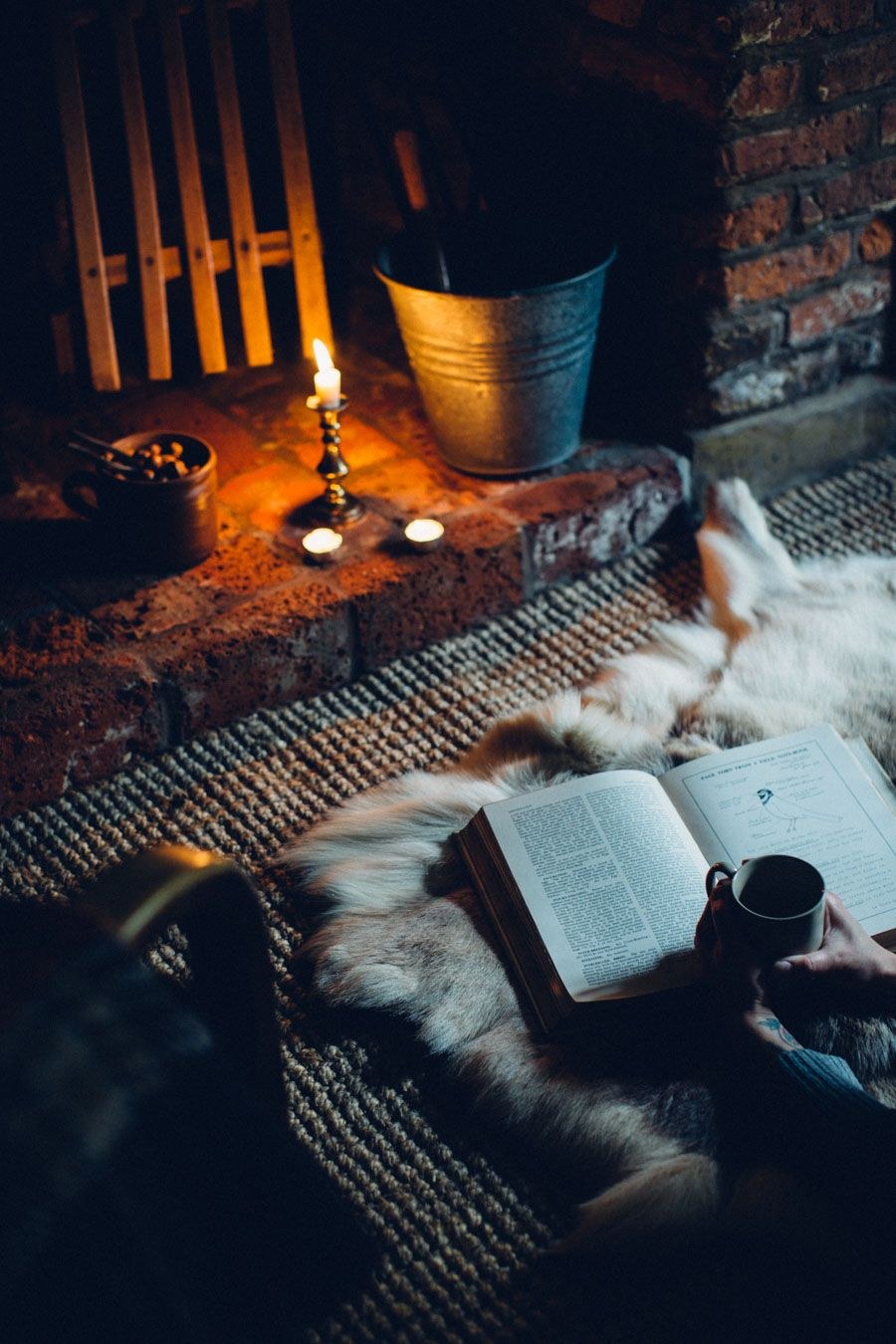 Кофе плед камин