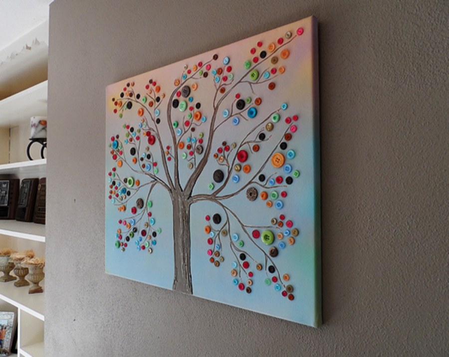 Декоративное панно из пуговиц