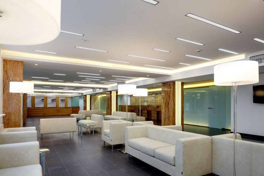 Интерьер холла медицинского центра