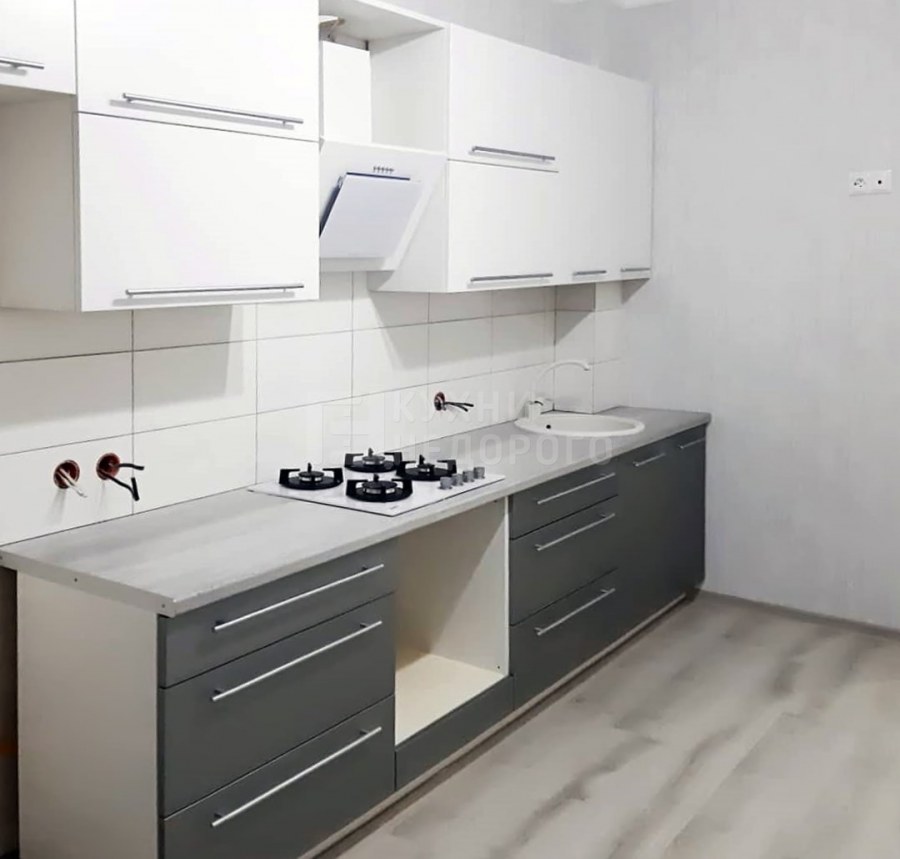 Кухонные гарнитуры белый верх серый низ