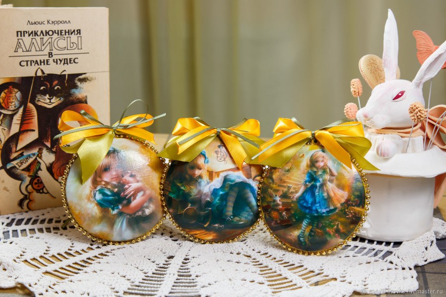 Irena игрушки елочные Алиса в стране чудес