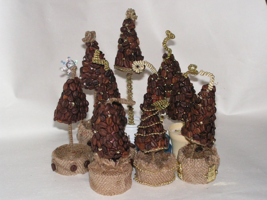 Елка из Мешковины и кружева