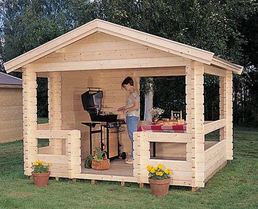 Беседка с летней кухней на даче