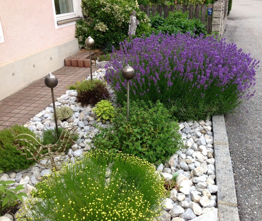 Рокарий в стиле Кантри