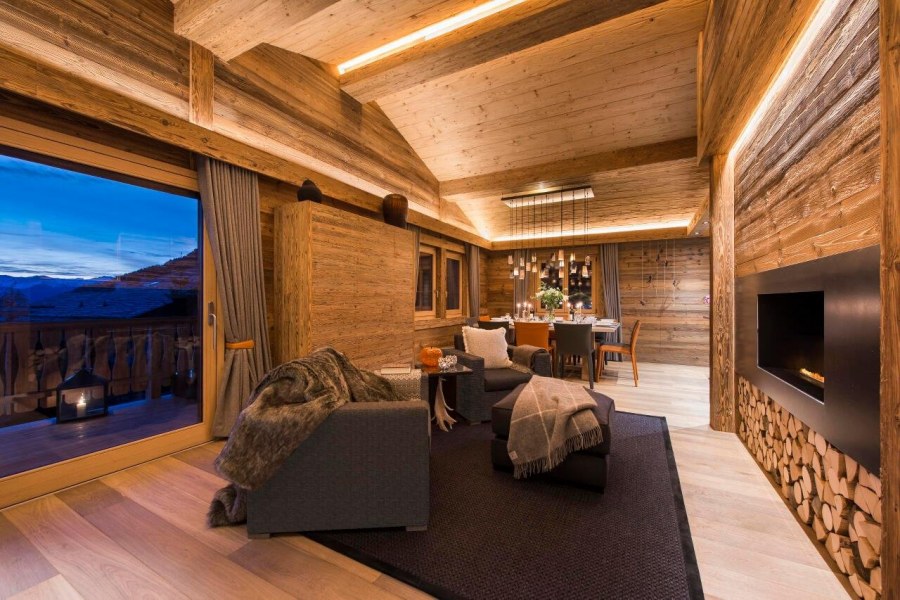 Шале в Швейцарии зал