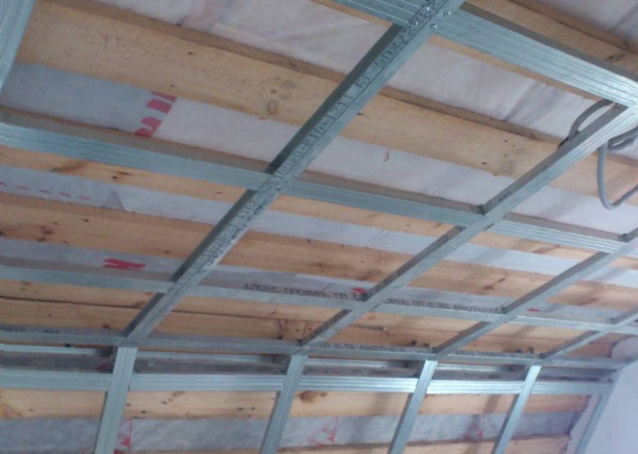 Потолок гипсокартон мансарда