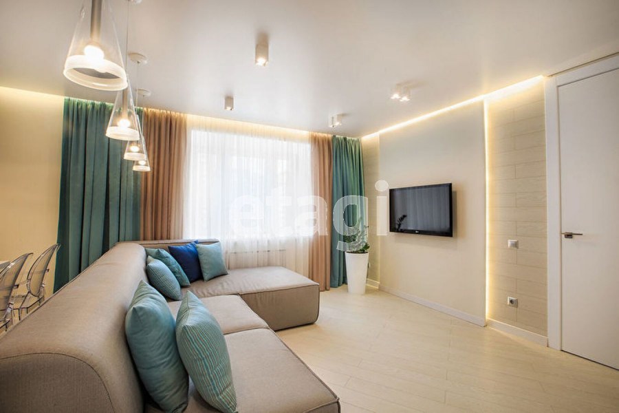 Зал в двухкомнатной квартире