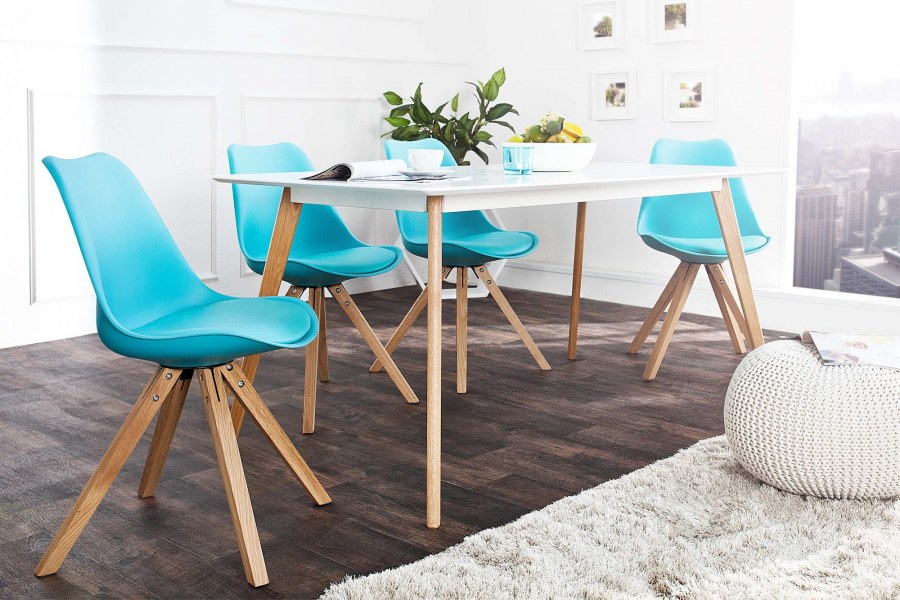 Бирюзовые стулья для кухни в интерьере