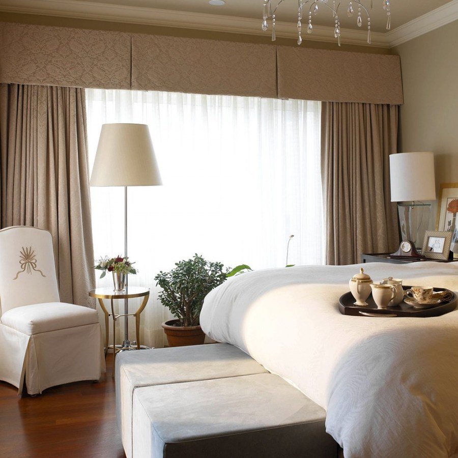 Шторы кофейного цвета в интерьере