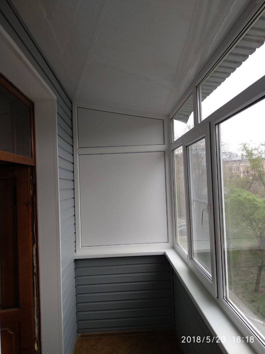 Остекление балконов в хрущевках