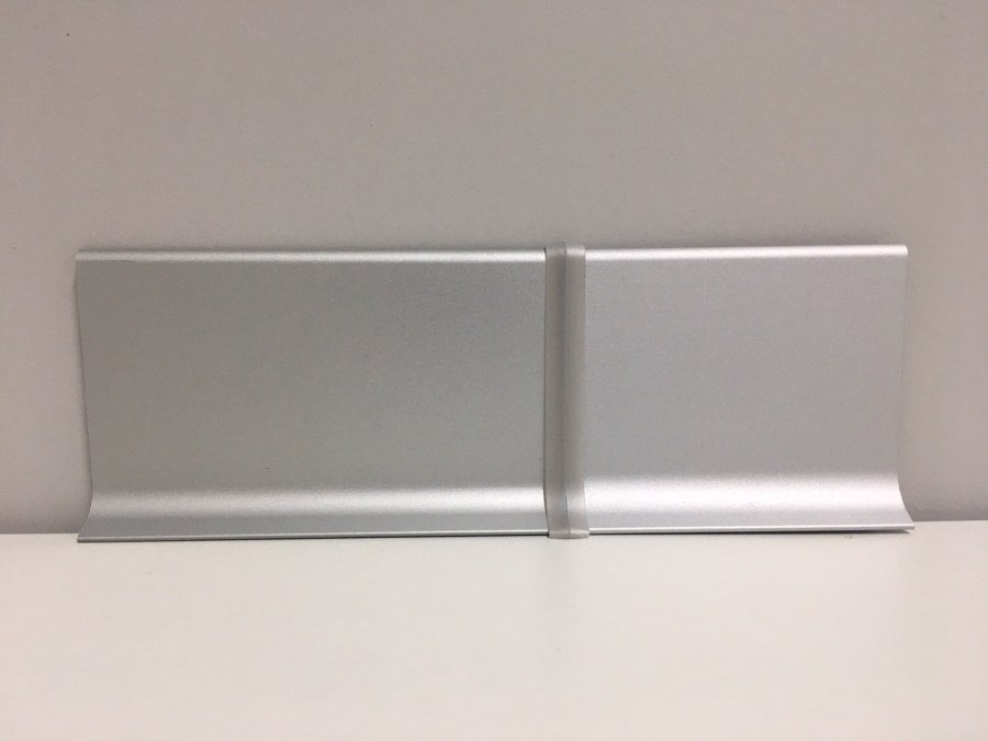 Sk-01.2. Плинтус алюминиевый прямой