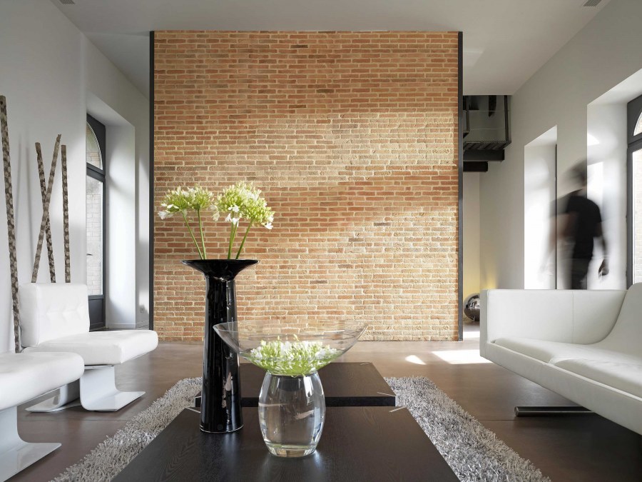 Стеновые панели под камень в интерьере