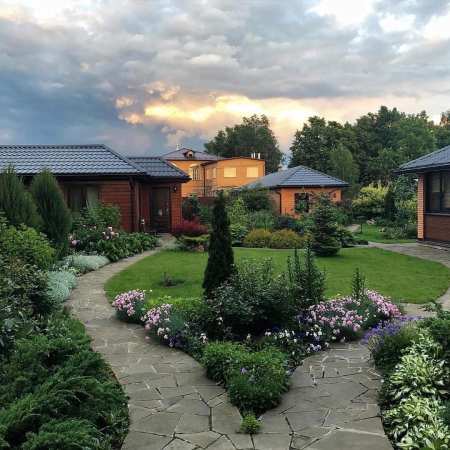 Желтые Пески красивые дворы