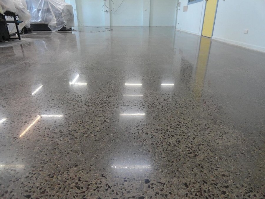 После заливки полов и хорошей двери только