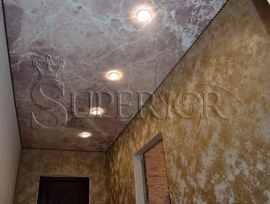 Мраморный натяжной потолок