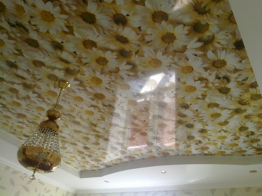 Натяжной потолок гранит