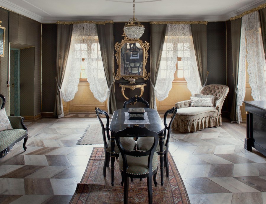 Интерьер Венецианский с диваном 18 века