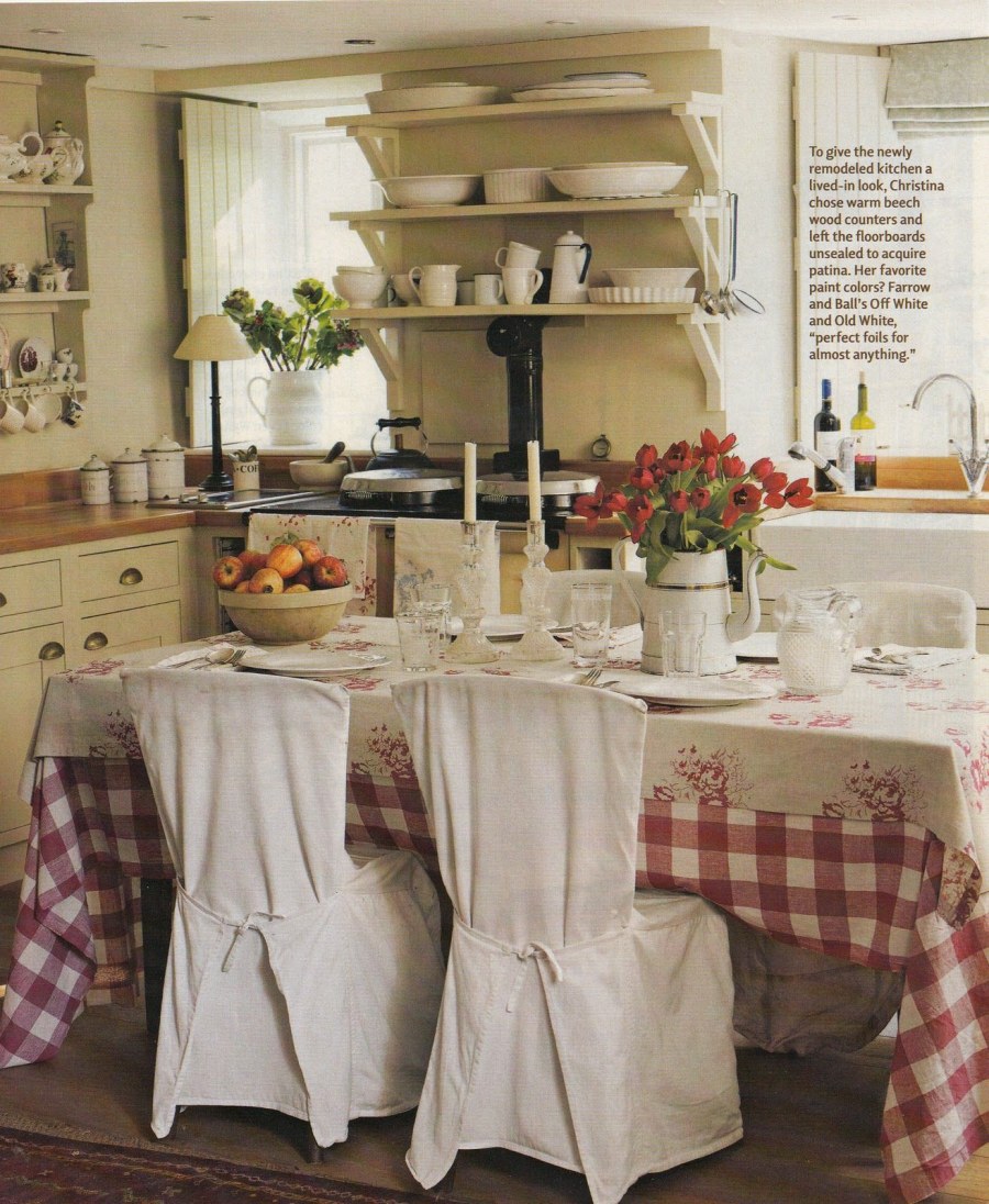 Интерьер столовой Кантри