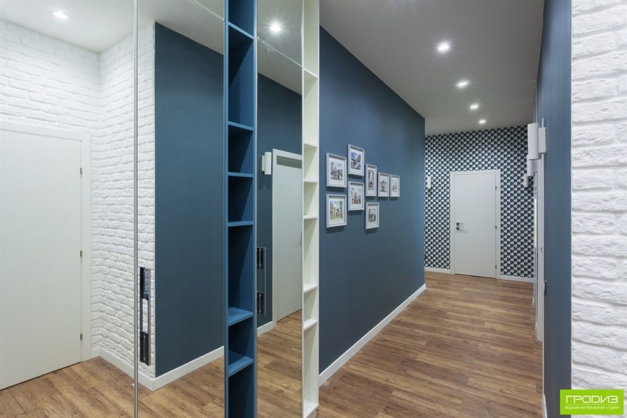 Коридор в бело серых тонах