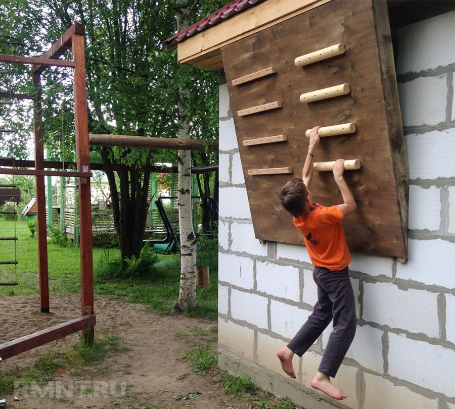 Скалодром для детей на дачу