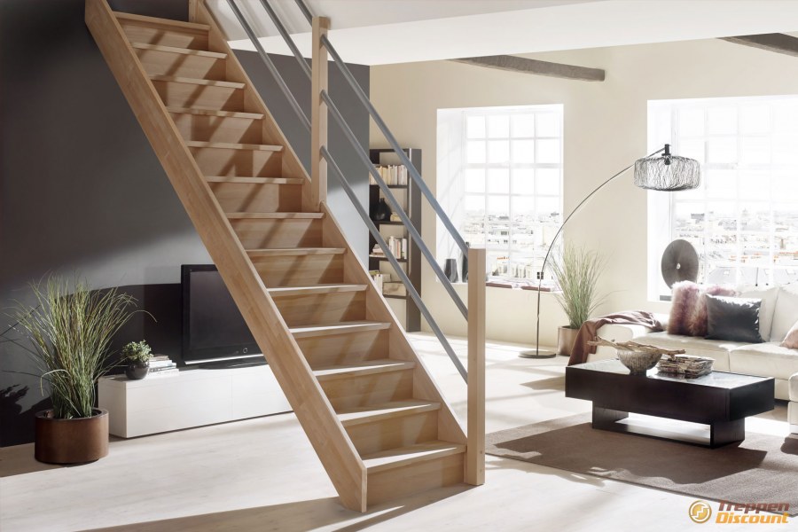 Лестница деревянная прямая