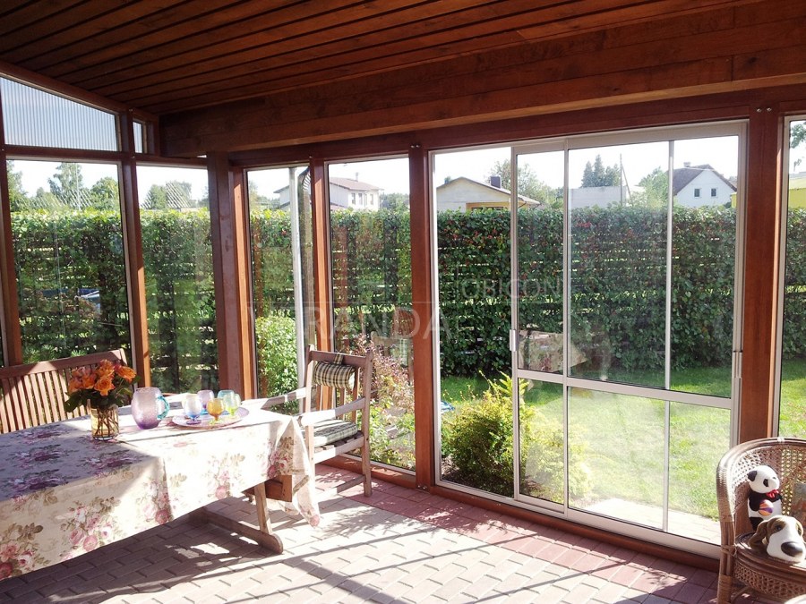 Веранда с панорамными окнами