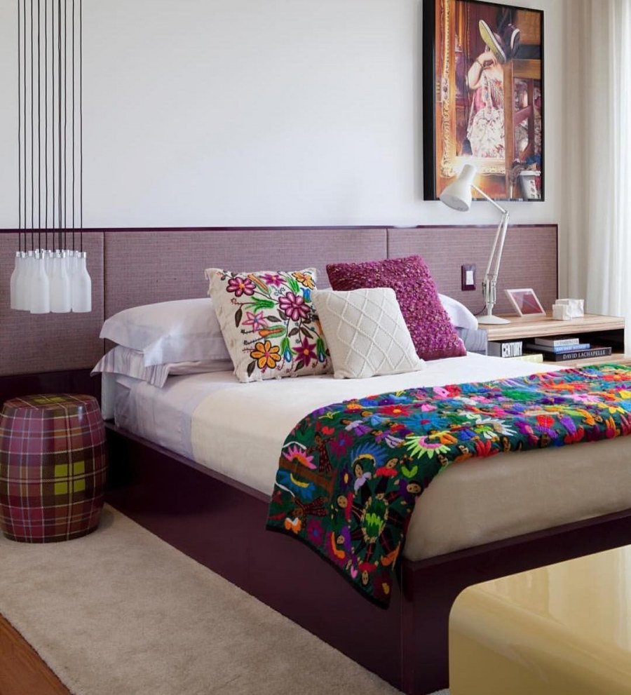 Яркий интерьер спальни