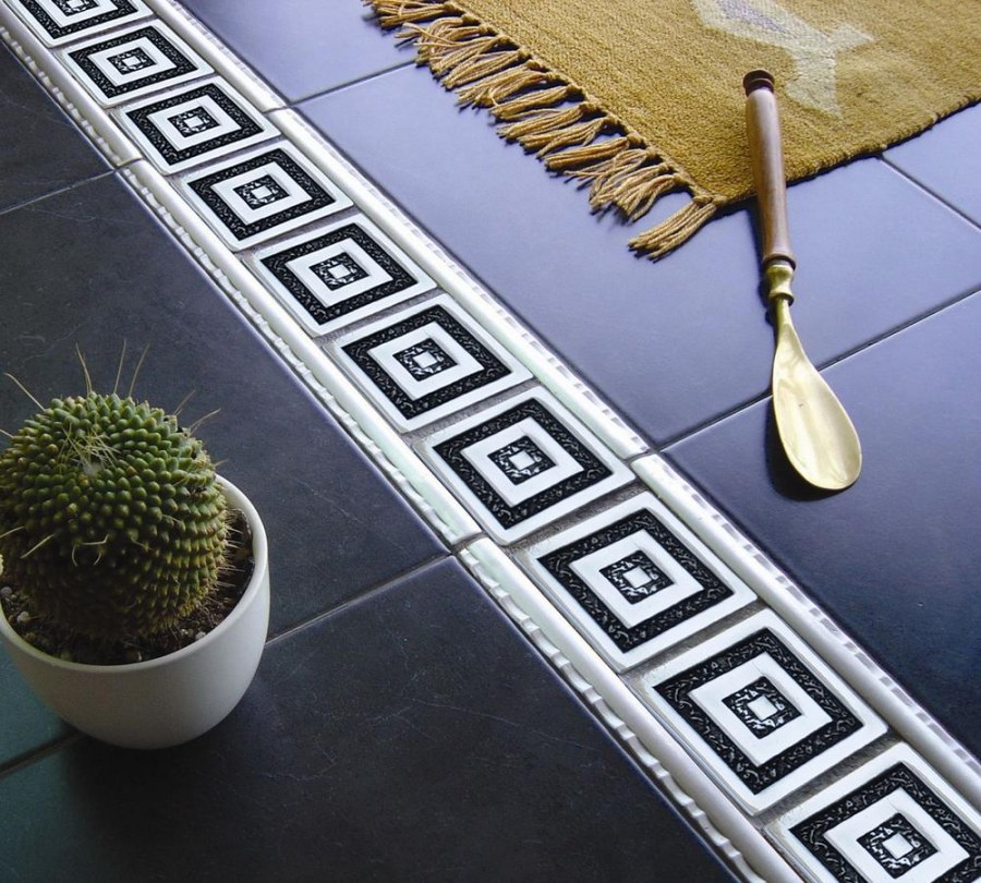 Кафельная плитка с декоративными вставками