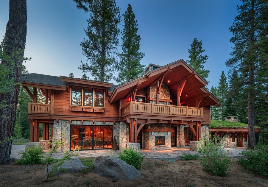 Дом на озере Тахо