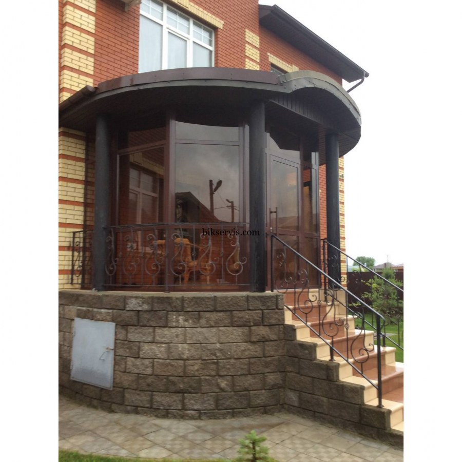 Застекленная входная группа