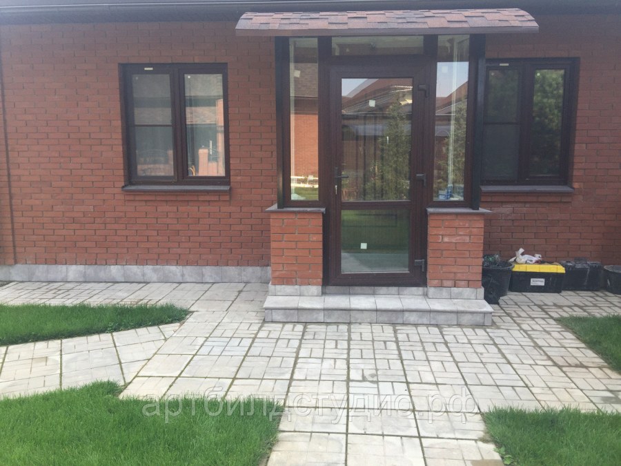 Входная группа с террасой