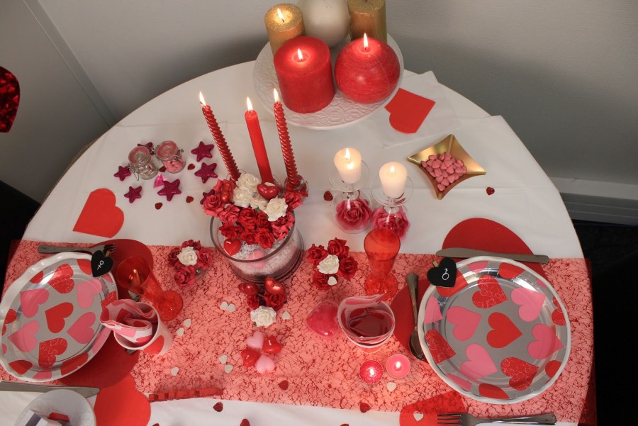 Сервировка романтического ужина на двоих