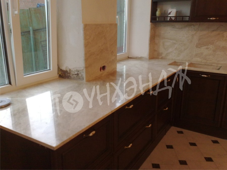 Подоконник мрамор crema Nova