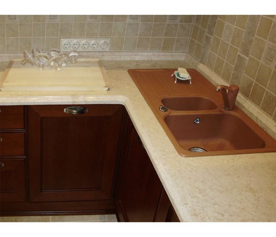 Столешница из мрамора крема Нова