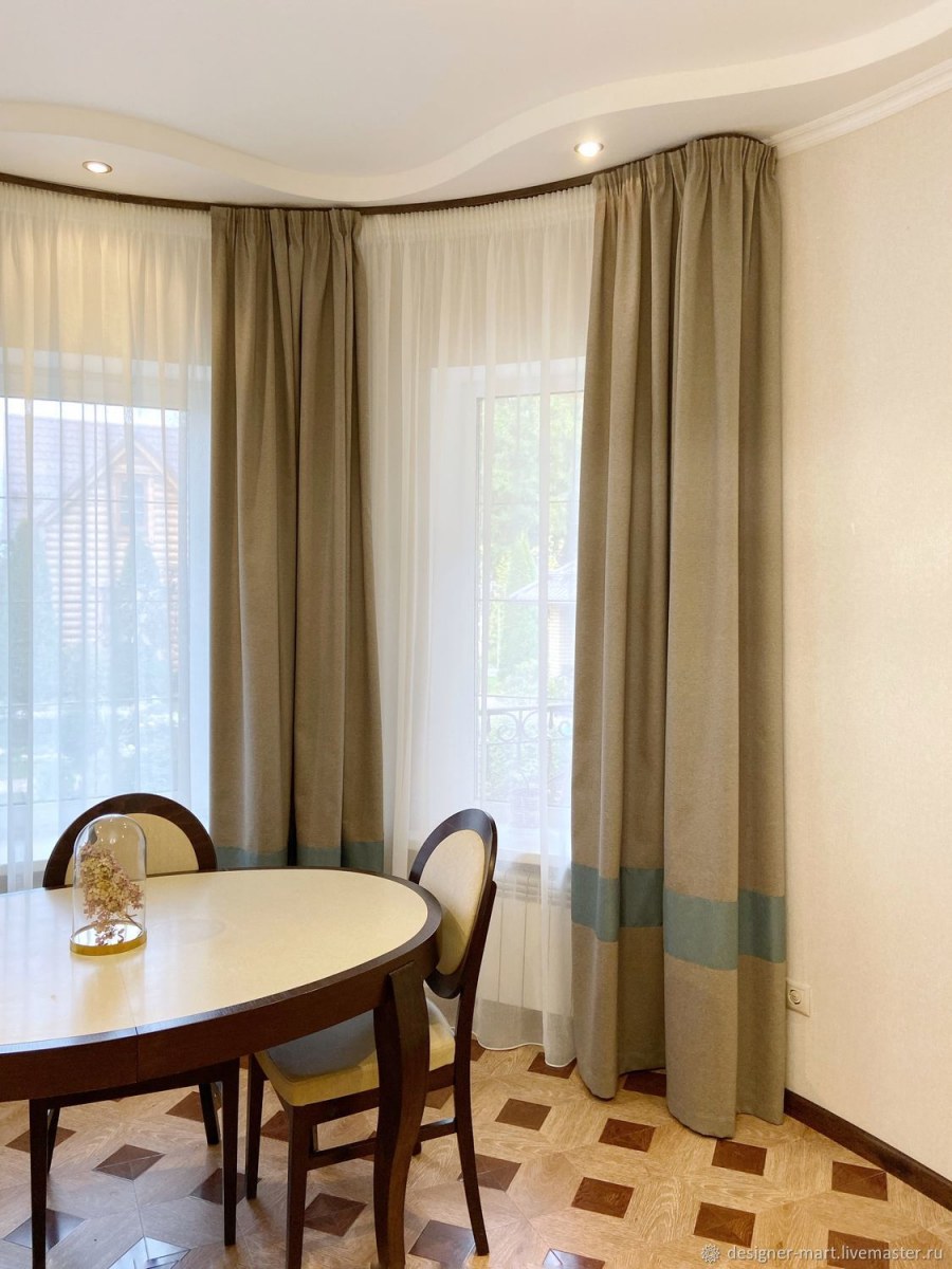 Диванчик в эркере