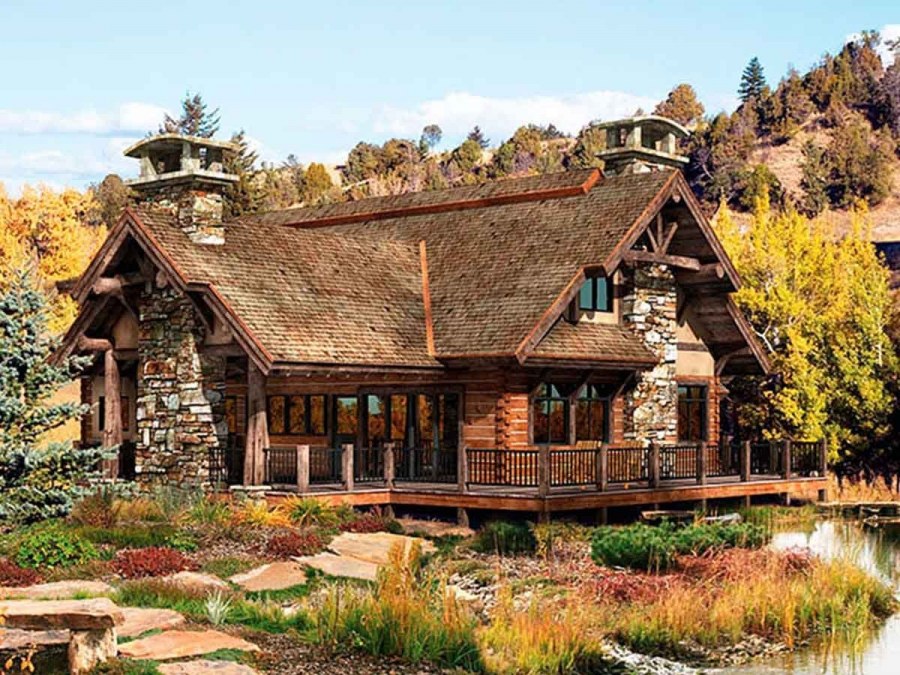 ЭКОДОМ Шале из дикого сруба и камня