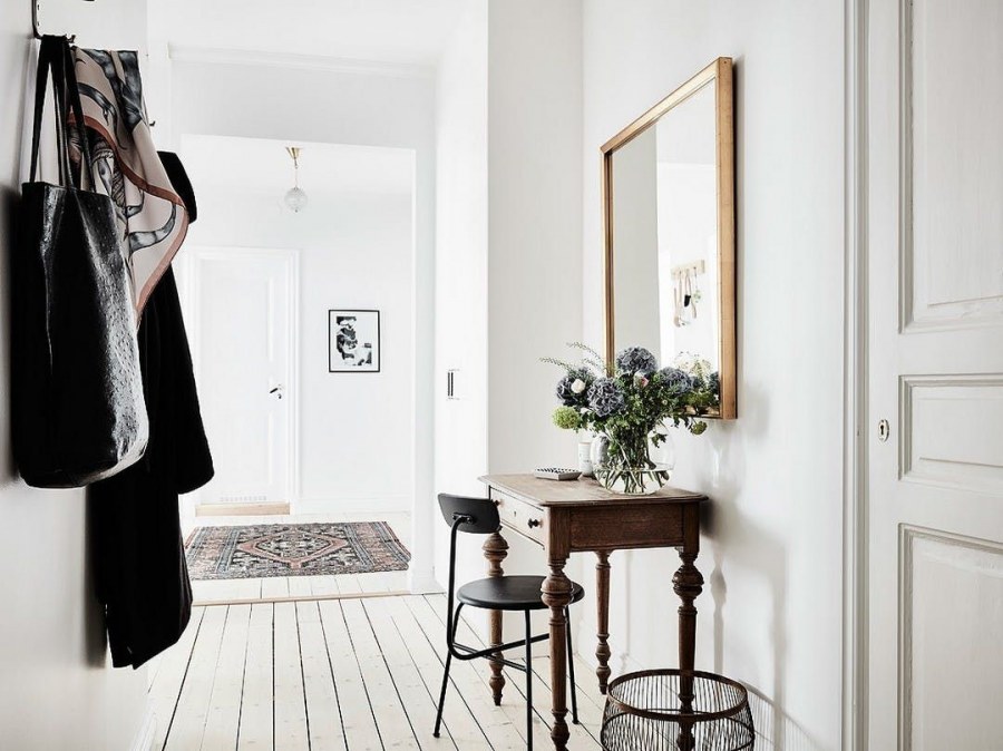 Прихожая в шведском стиле