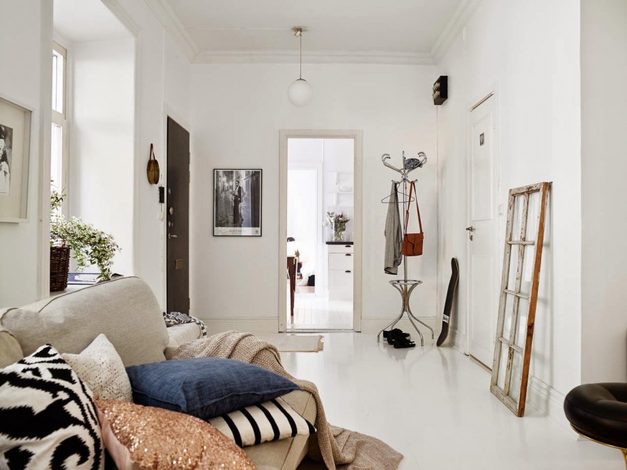 Зеркало в стиле Сканди