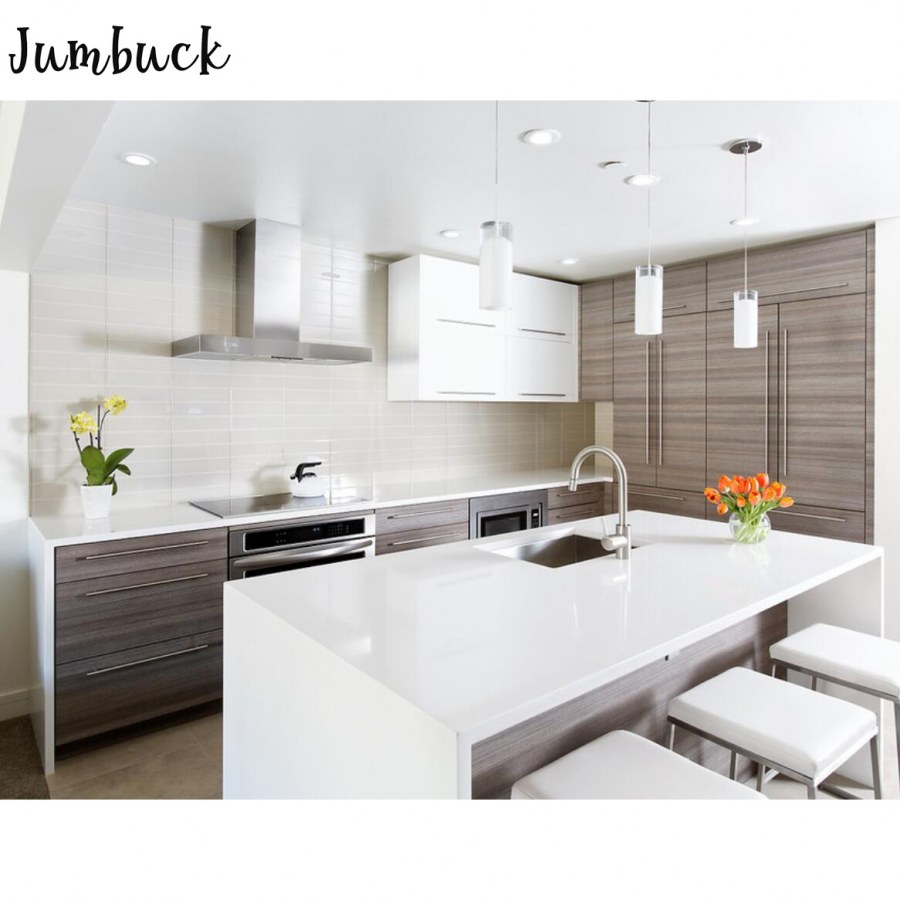 Белая маленькая кухня в современном стиле