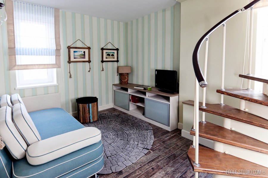 Динамичная композиция в интерьере