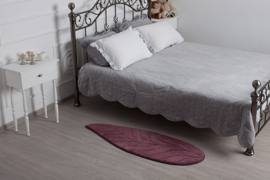 Прикроватные коврики в интерьере
