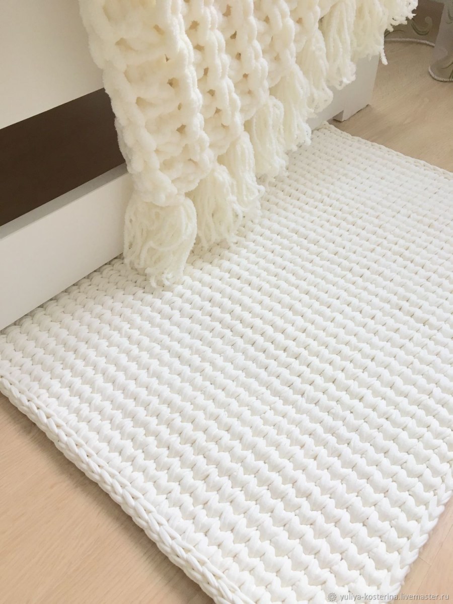 Ализепуфи прикроваиный коврик