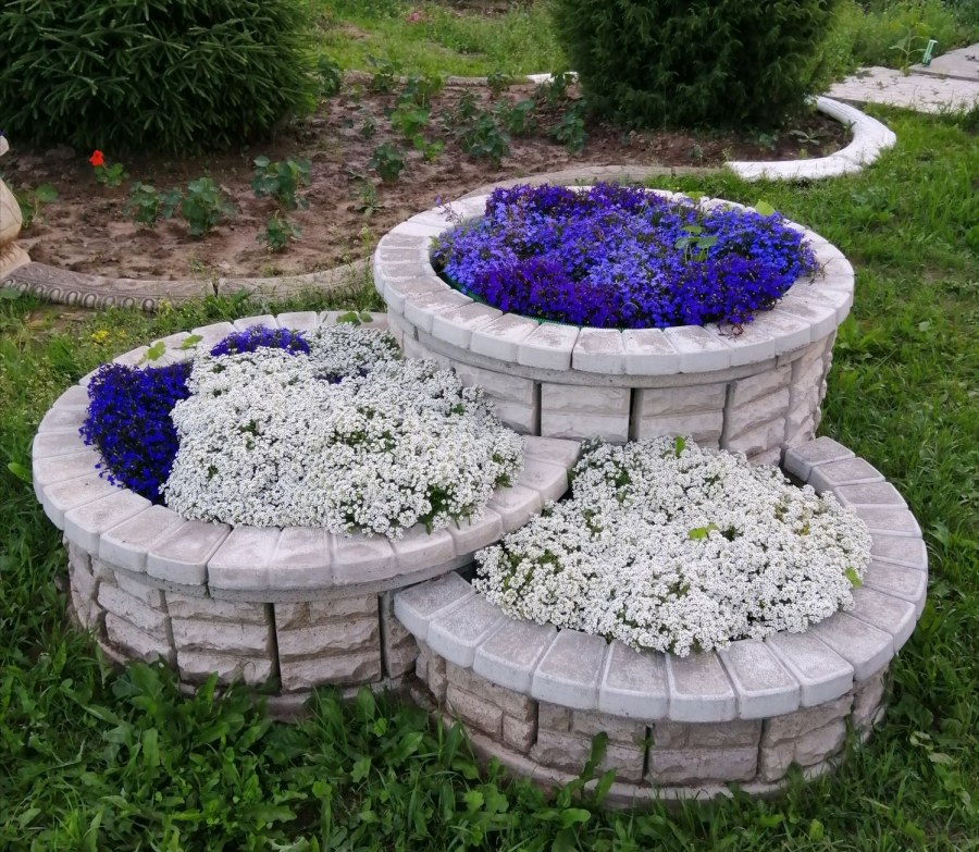 Многоярусные клумбы