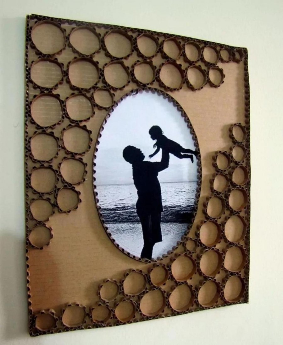 Фоторамка из гофрокартона