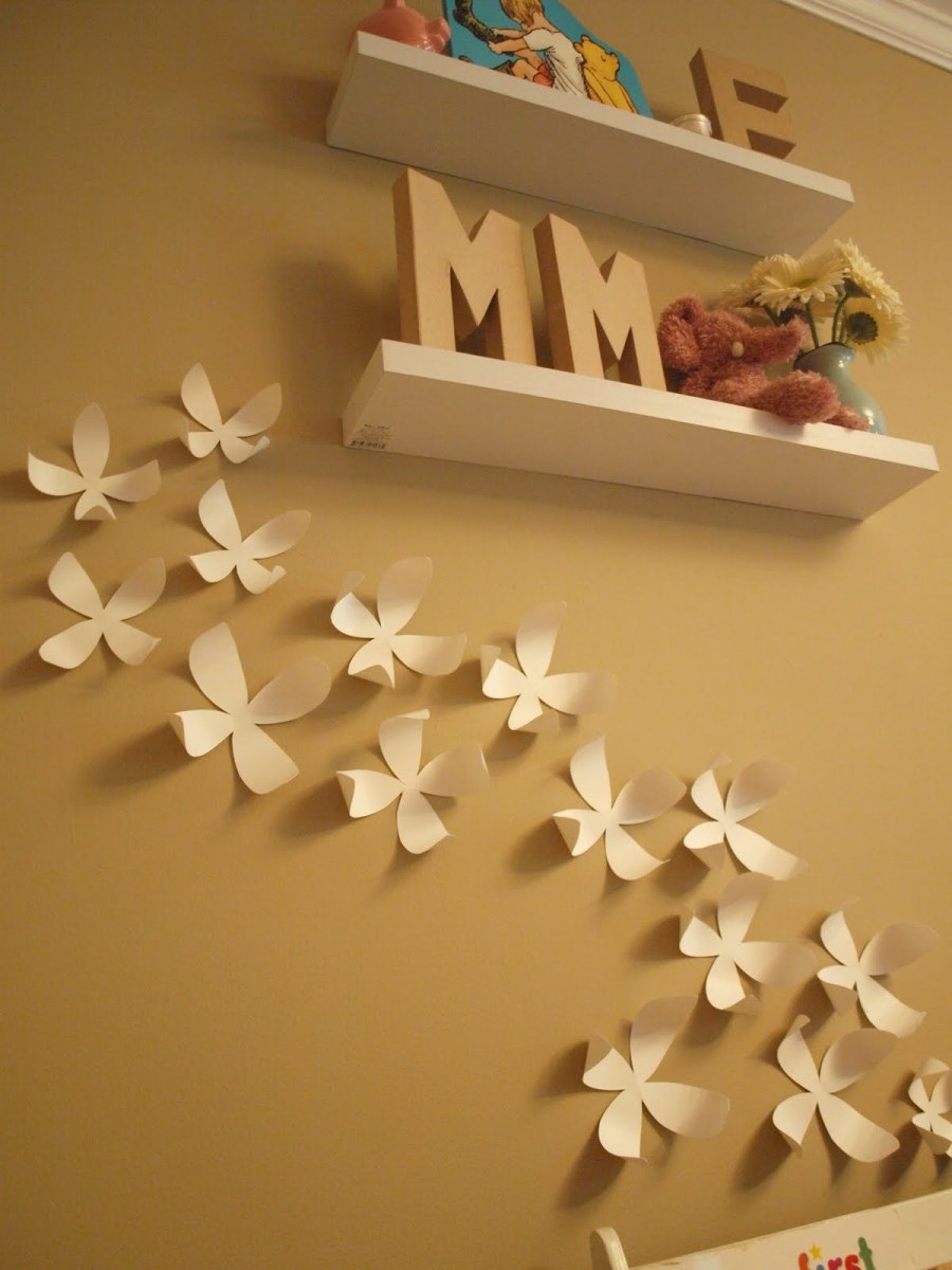 Украсить стену своими руками